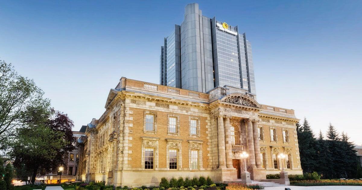 Une photo du siège social moderne et innovant de Sun Life